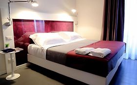 Inn Urbe Colosseo Rome  Italy